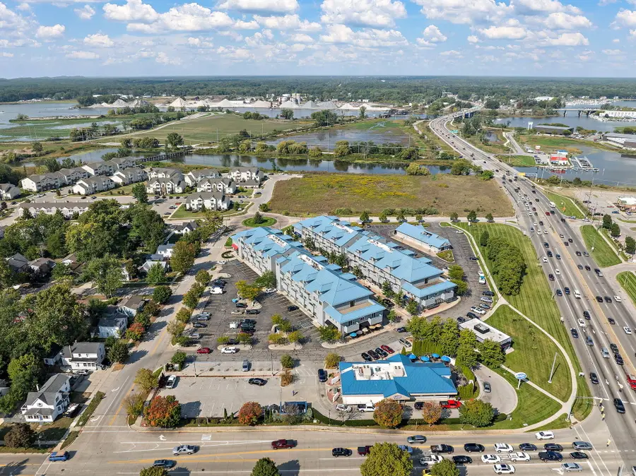 529 Miller Drive #204, Grand Haven, MI 49417 - #2
