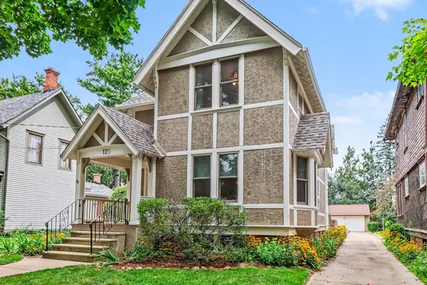 120 W Hanover Street, Marshall, MI 49068