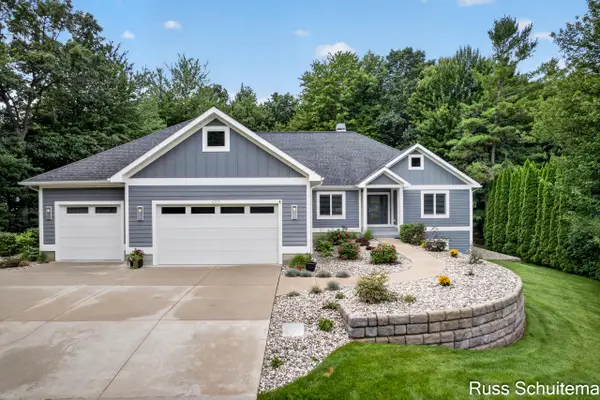 6335 Silverton Drive, Norton Shores, MI 49444