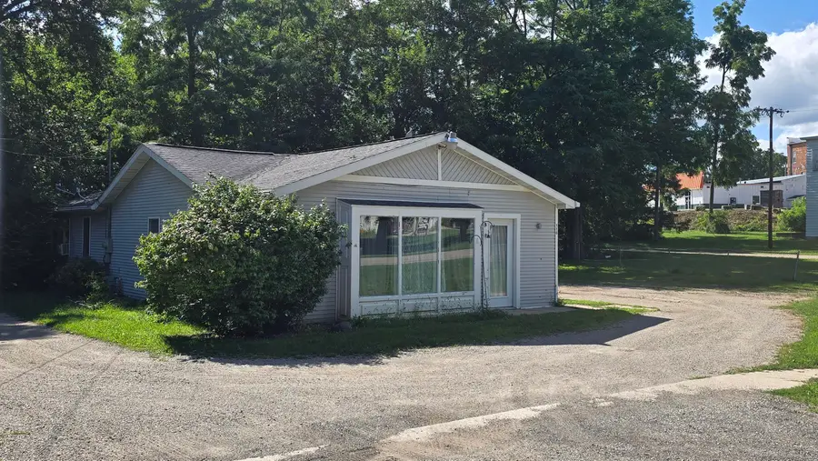 116 Sherman Street, Brooklyn, MI 49230 - #2