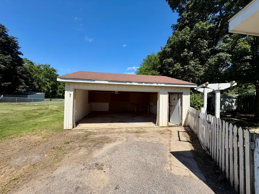 127 E Mill Street, Athens, MI 49011 - #3