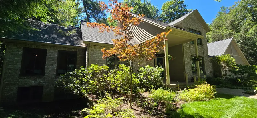 913 W Wellington Court, Muskegon, MI 49441 - #3