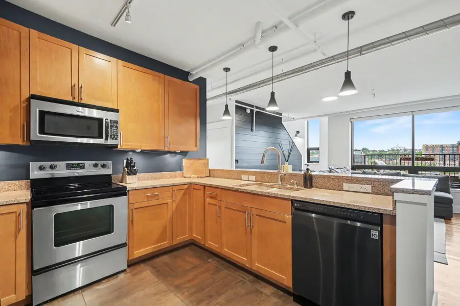 600 Broadway Avenue Nw #602, Grand Rapids, MI 49504 - #2
