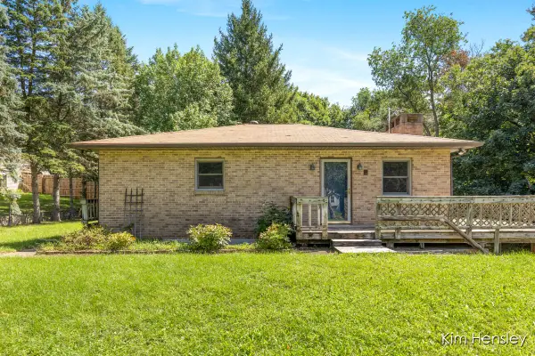 1085 4 Mile Road Ne, Grand Rapids, MI 49525