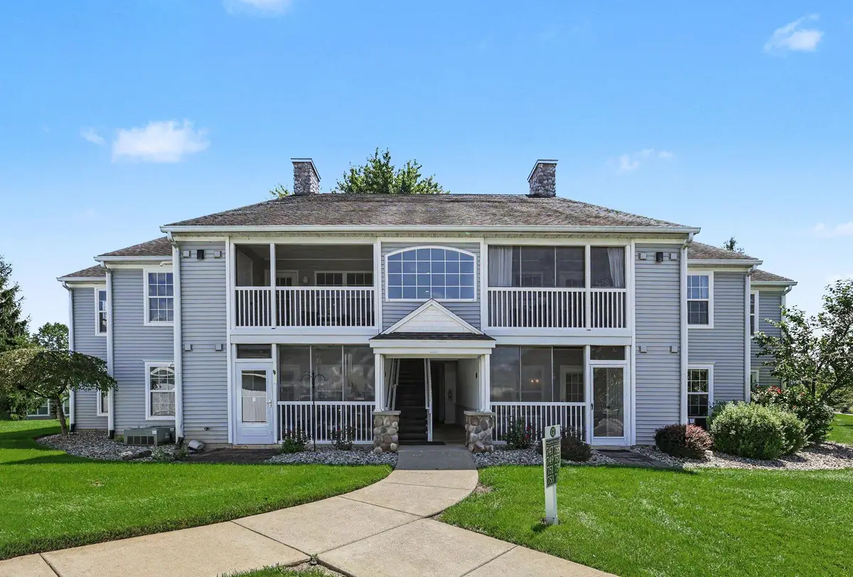749 W Barrington Circle, Jackson, MI 49203 - #1