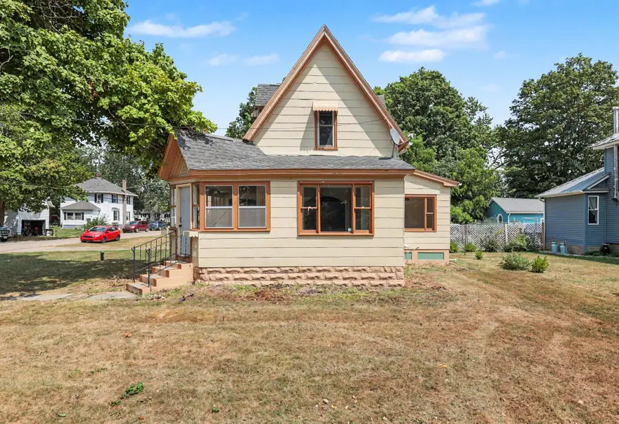 263 S Main Street, Clarksville, MI 48815 - #2