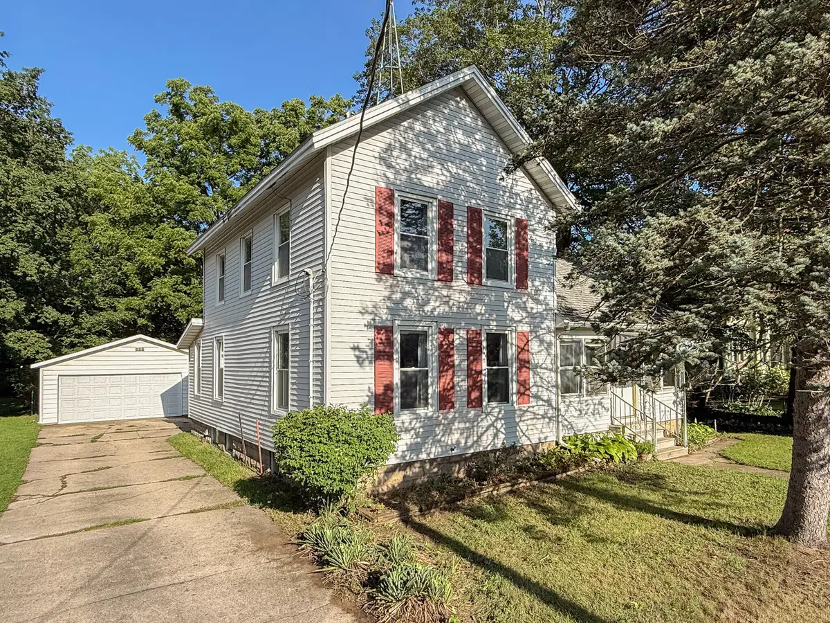 103 N Lowe Street, Dowagiac, MI 49047 - #1