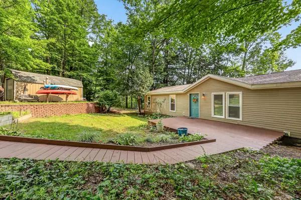 7392 N Northern Drive, Pentwater, MI 49449