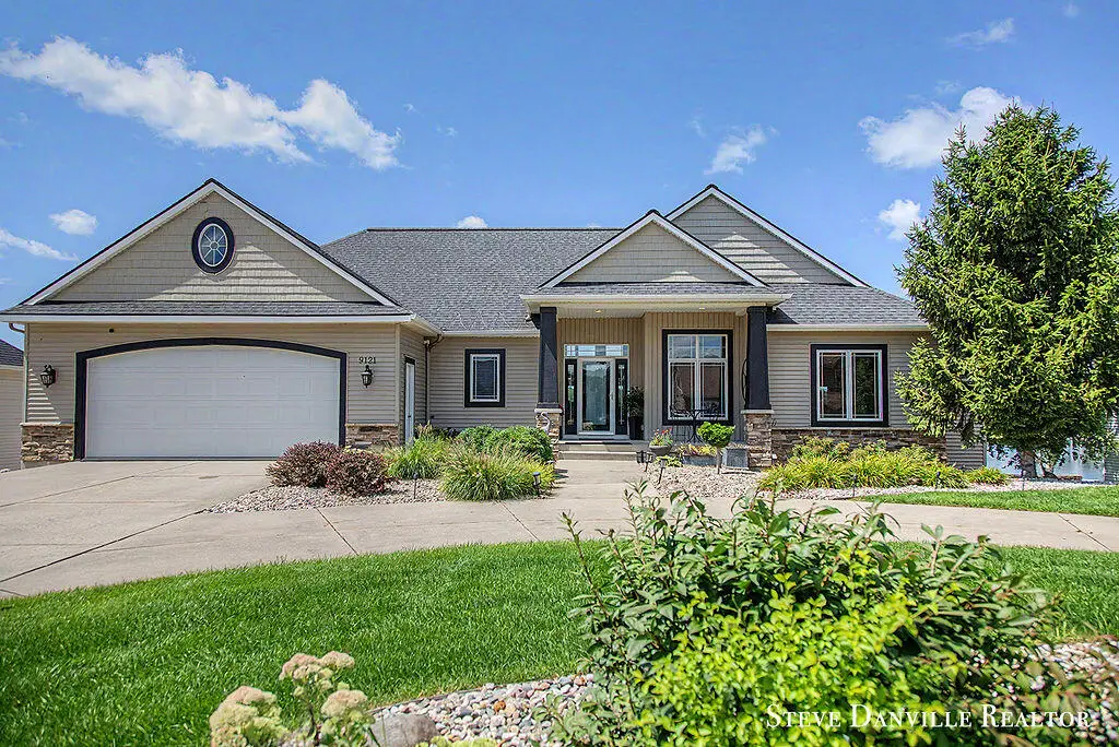 9121 24th Avenue, Jenison, MI 49428 - #1