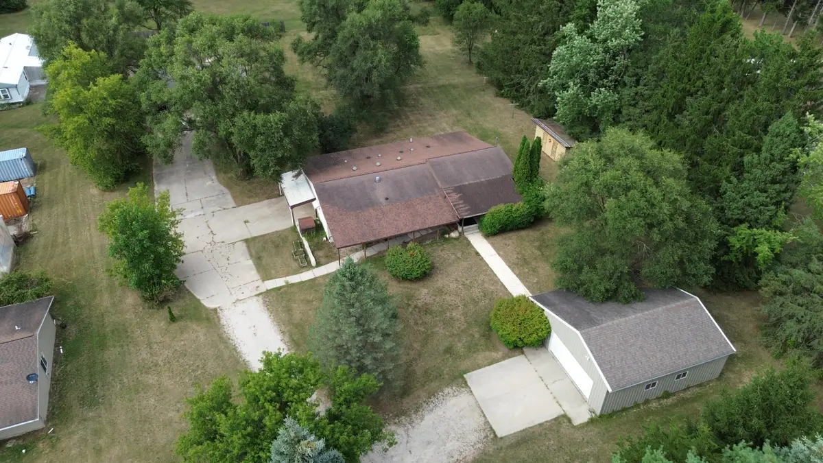 6119 Howard City Edmore Road, Vestaburg, MI 48891 - #1
