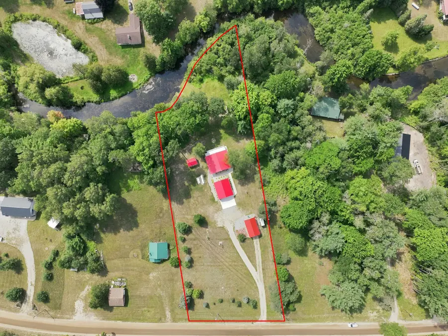 2137 W Rainbow Road, McBain, MI 49657 - #2
