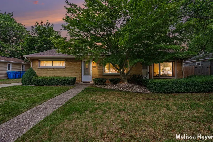 1121 Park Avenue, Grand Haven, MI 49417 - #2