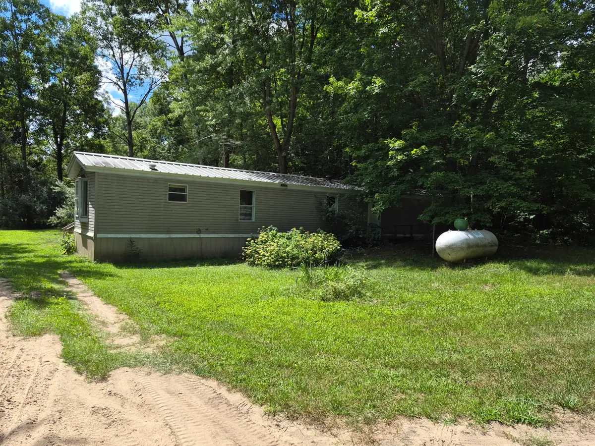 4107 E White River Drive, Hesperia, MI 49421 - #1