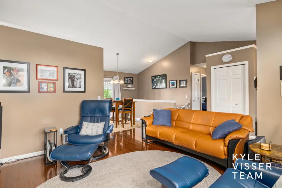 2916 Woodglen Street Nw, Grand Rapids, MI 49504 - #3