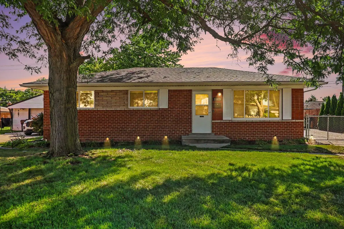 33826 Brookshire Drive, Sterling Heights, MI 48312 - #1