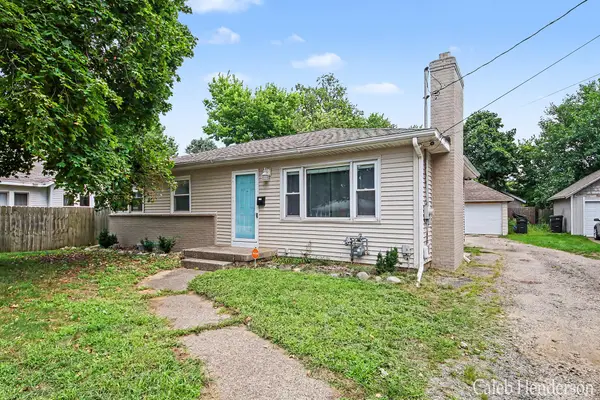 2712 Byron Center Avenue Sw, Wyoming, MI 49519