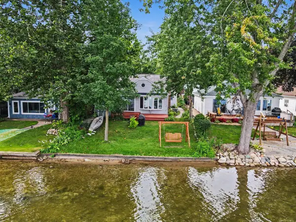 4621 S Long Lake Drive, Portage, MI 49002