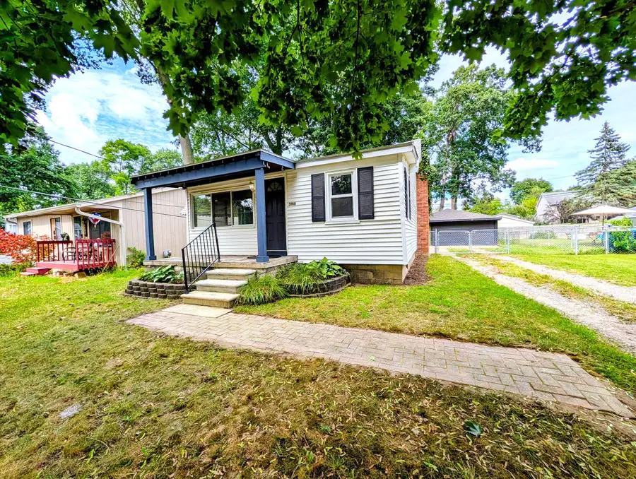 3918 Mapleleaf Road, Waterford, MI 48328 - #2