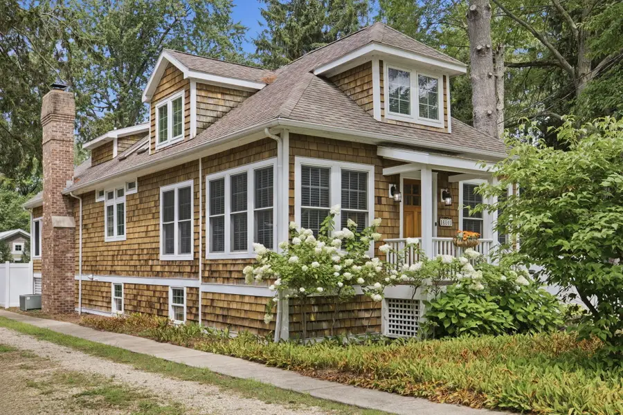 16040 Lakeshore Road, Union Pier, MI 49129 - #2