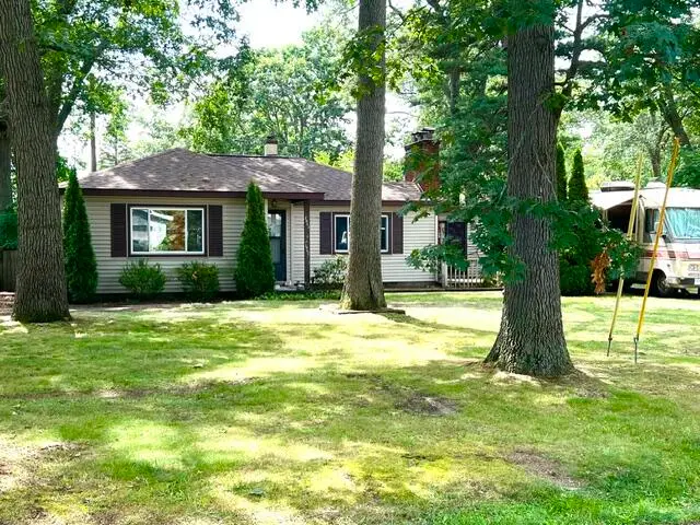 2063 S Manitou Circle, Norton Shores, MI 49441 - #2