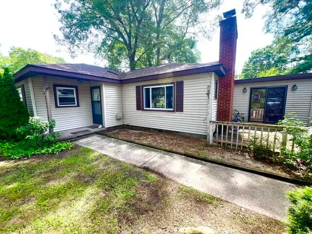 2063 S Manitou Circle, Norton Shores, MI 49441 - #3