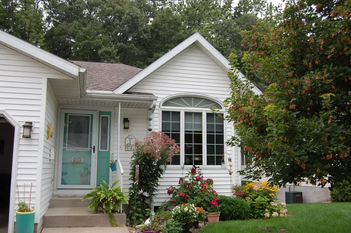 17041 Grandview Drive, Ferrysburg, MI 49409 - #1