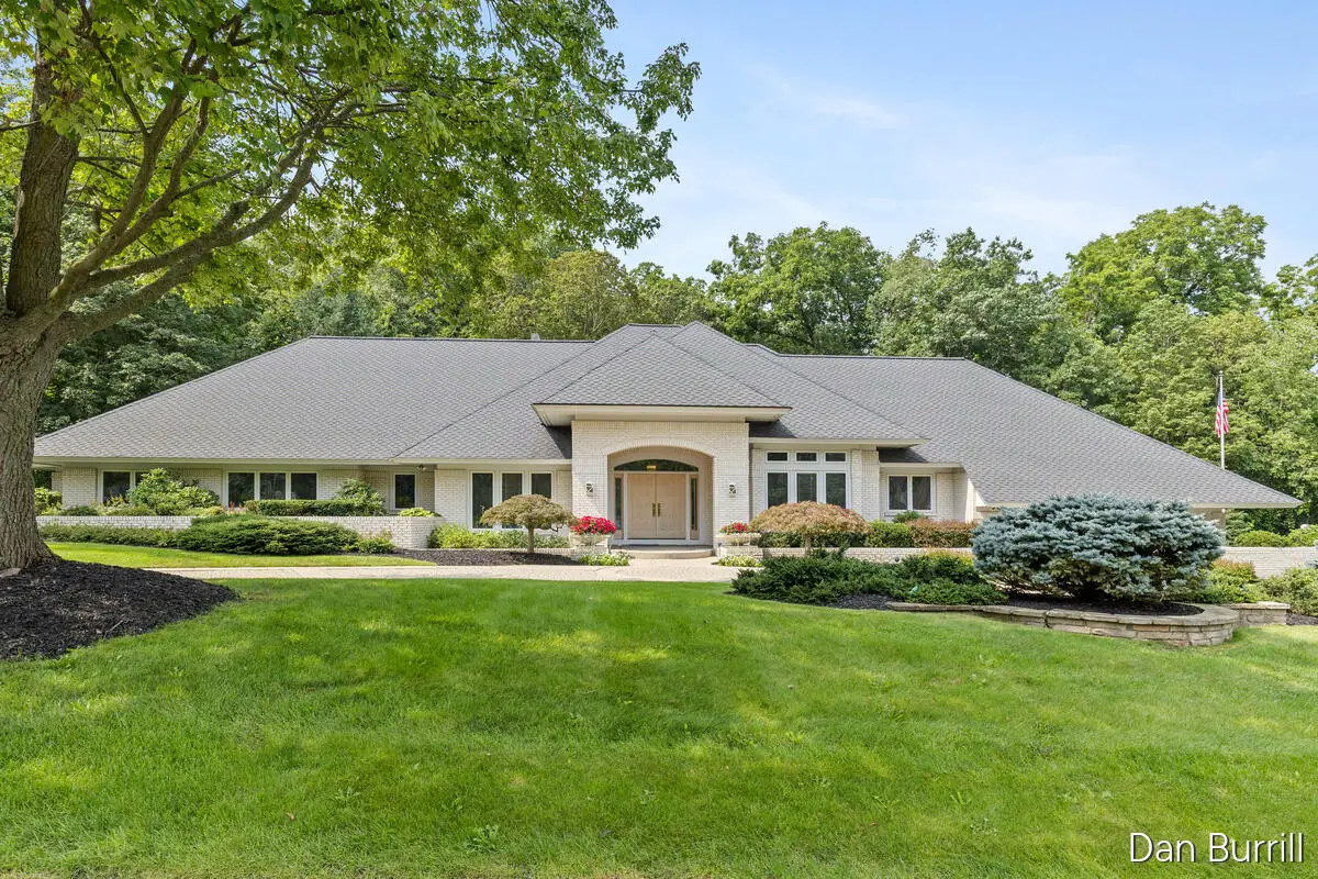 5999 SW Hillsborough Court Sw, Grandville, MI 49418 - #1