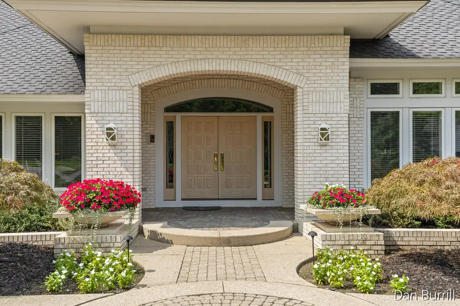 5999 SW Hillsborough Court Sw, Grandville, MI 49418 - #2