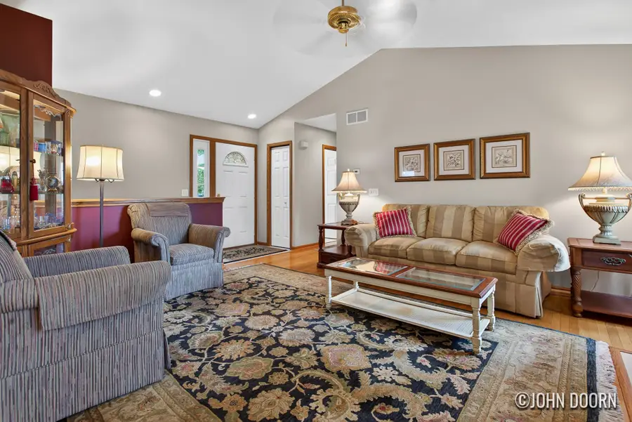 4808 Paramount Drive Ne, Grand Rapids, MI 49525 - #2