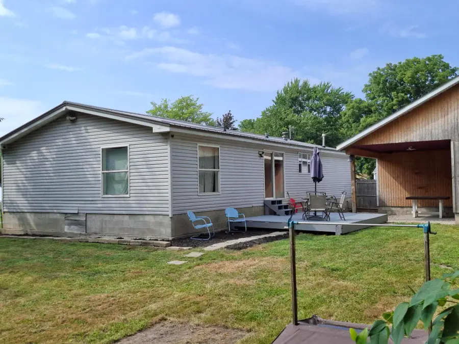 931 W Barney Avenue, Muskegon, MI 49441 - #3
