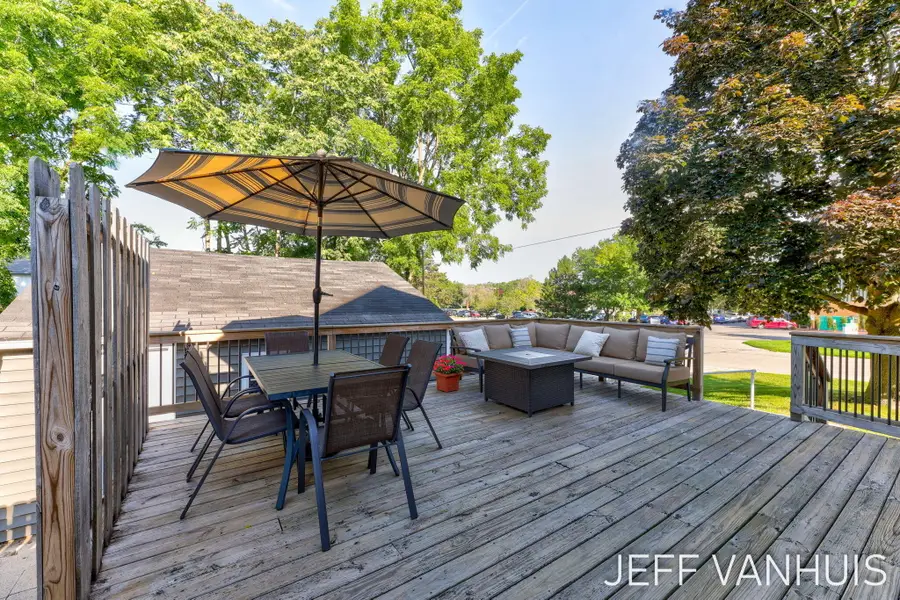 1270 Cedar Street Ne, Grand Rapids, MI 49503 - #2