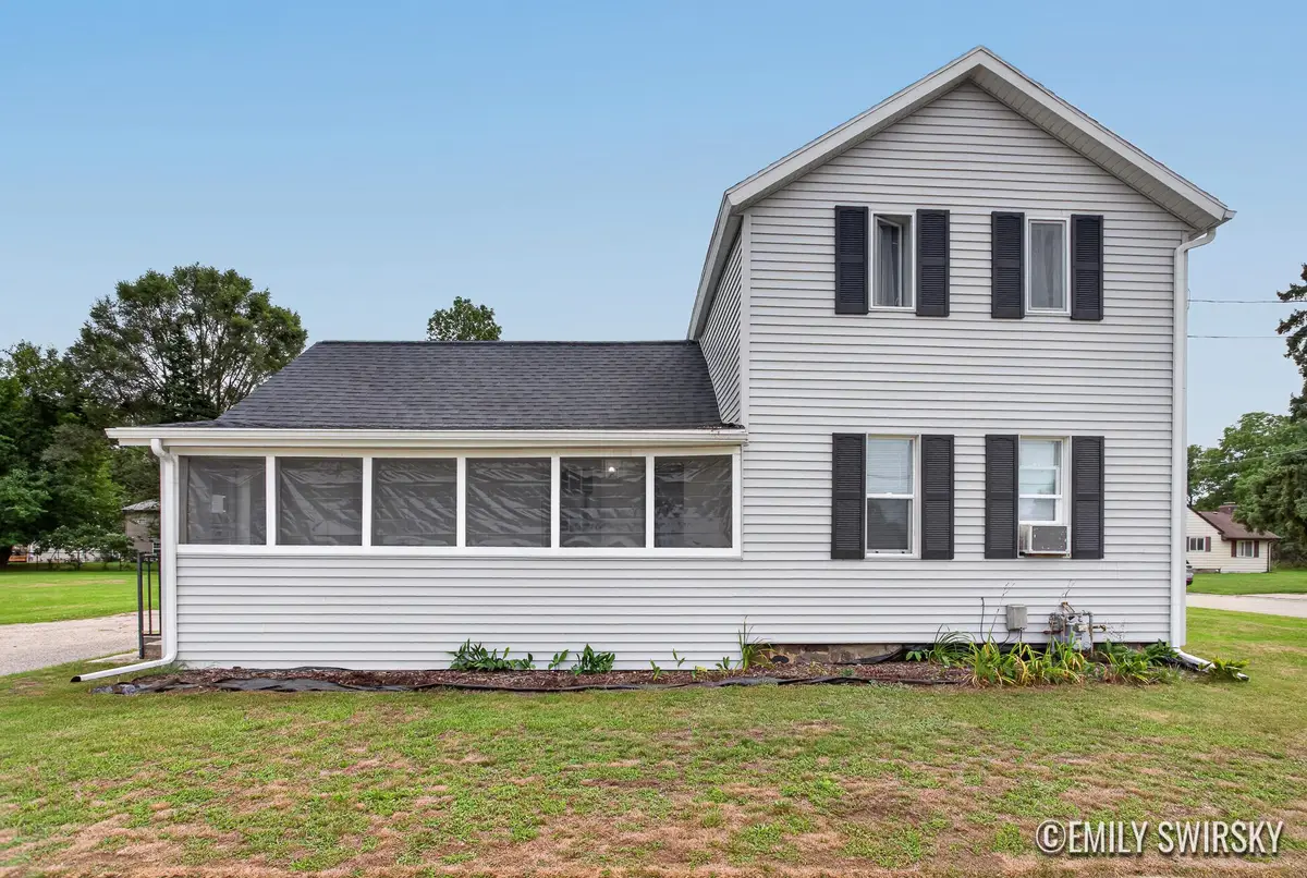 292 W Muskegon Street, Cedar Springs, MI 49319 - #1