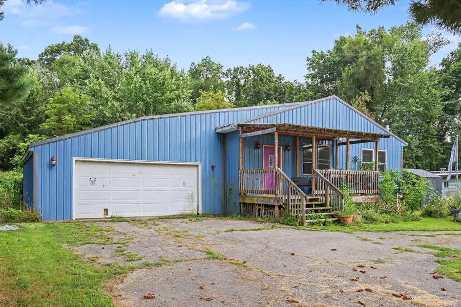 6041 Thru Roamin Drive, Jackson, MI 49201 - #2