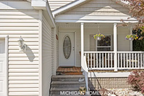 5245 W Scenic Turn Lane, Holland, MI 49423