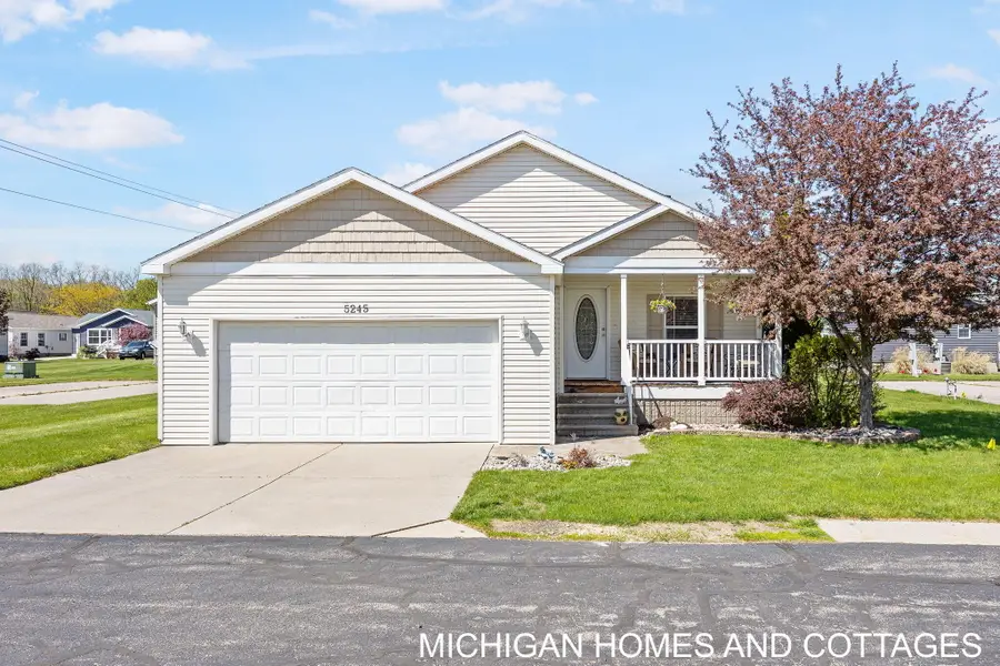 5245 W Scenic Turn Lane, Holland, MI 49423 - #2