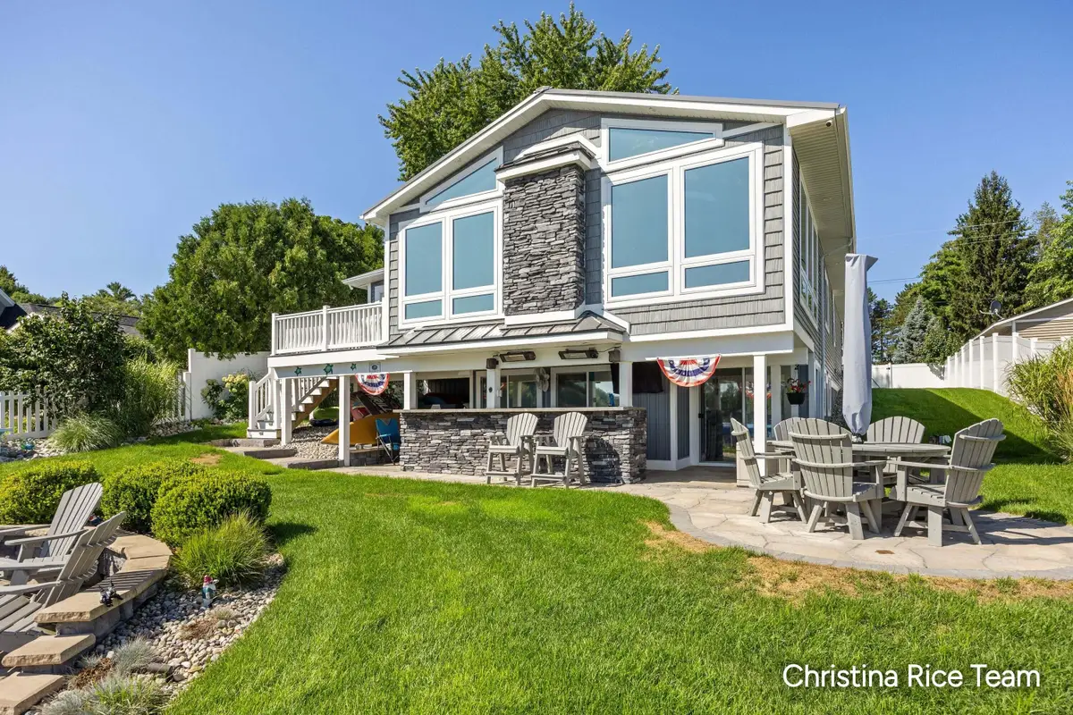 1644 N Lakeview Drive, Mears, MI 49436 - #1