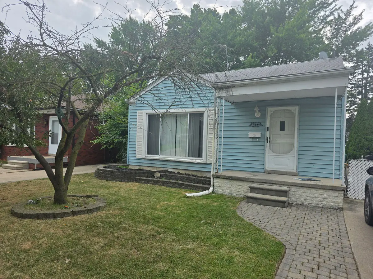24725 Saxony Avenue, Eastpointe, MI 48021 - #1
