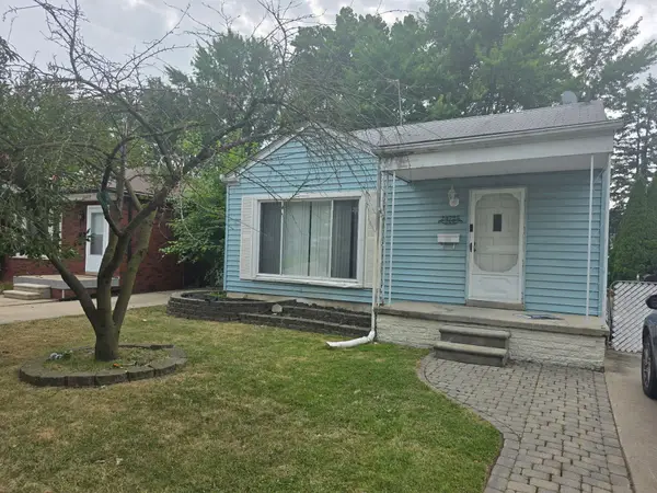 24725 Saxony Avenue, Eastpointe, MI 48021