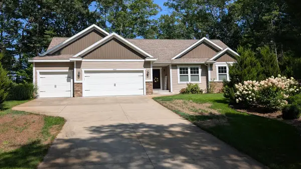 4462 Manchester Lane, Twin Lake, MI 49457