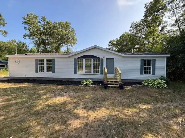 1495 W Lakewood Road, Whitehall, MI 49461