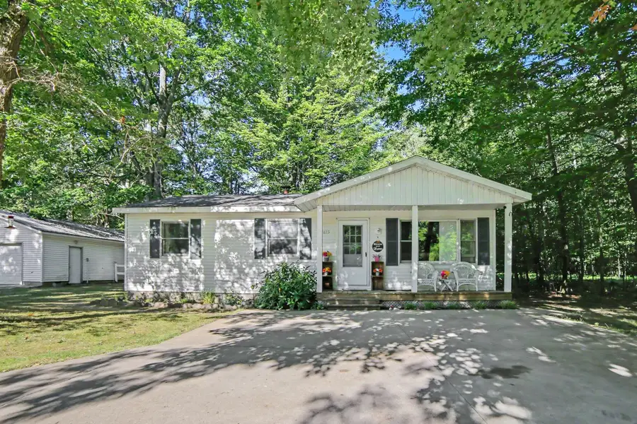 3615 N Lincoln Road, Ludington, MI 49431 - #2