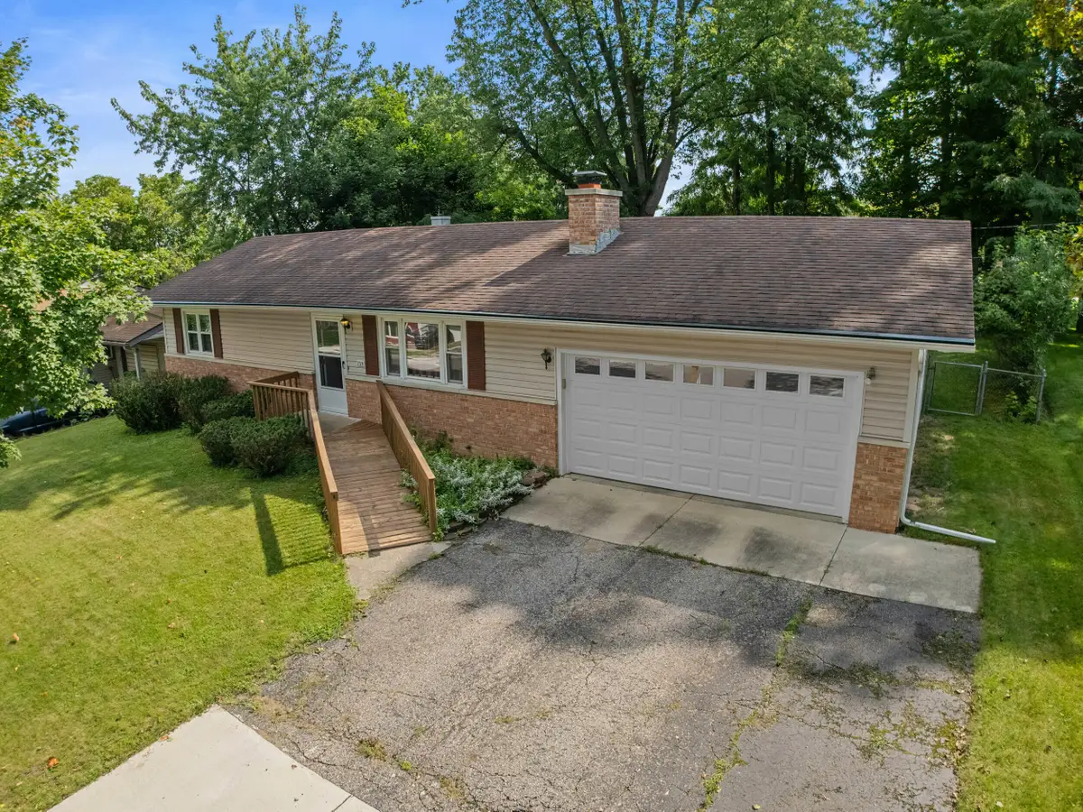 159 Westwood Drive, Hillsdale, MI 49242 - #1