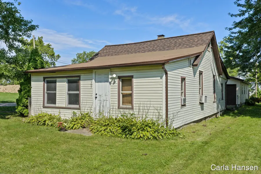 305 Crescent Street, Watervliet, MI 49098 - #2