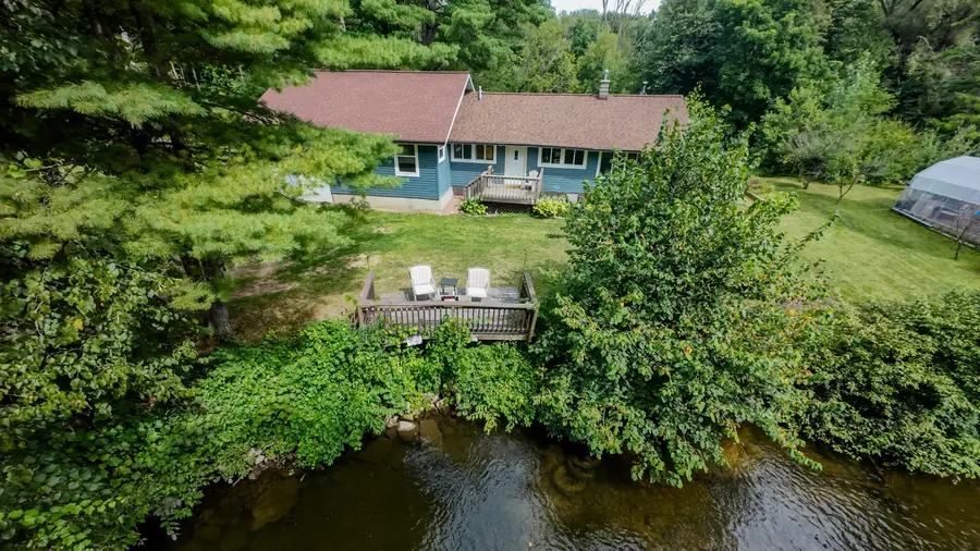 7140 N Amy School Road, Howard City, MI 49329 - #2