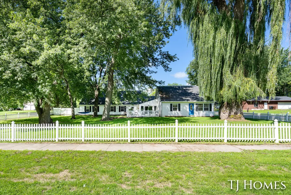 281 N Main Street, Casnovia, MI 49318 - #1