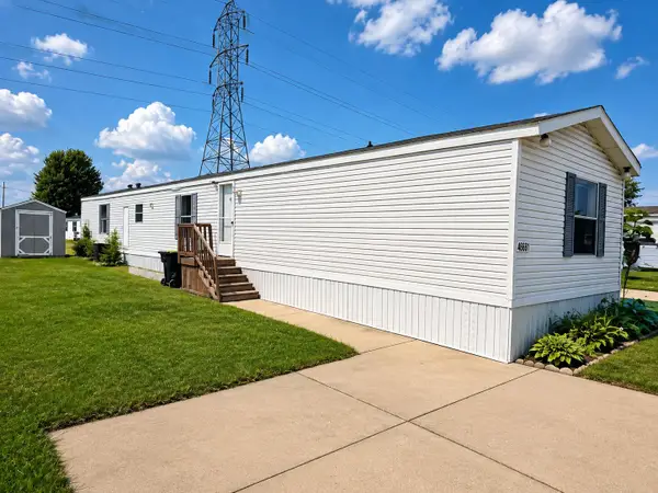 46561 Beau Jardin Drive, Macomb, MI 48044
