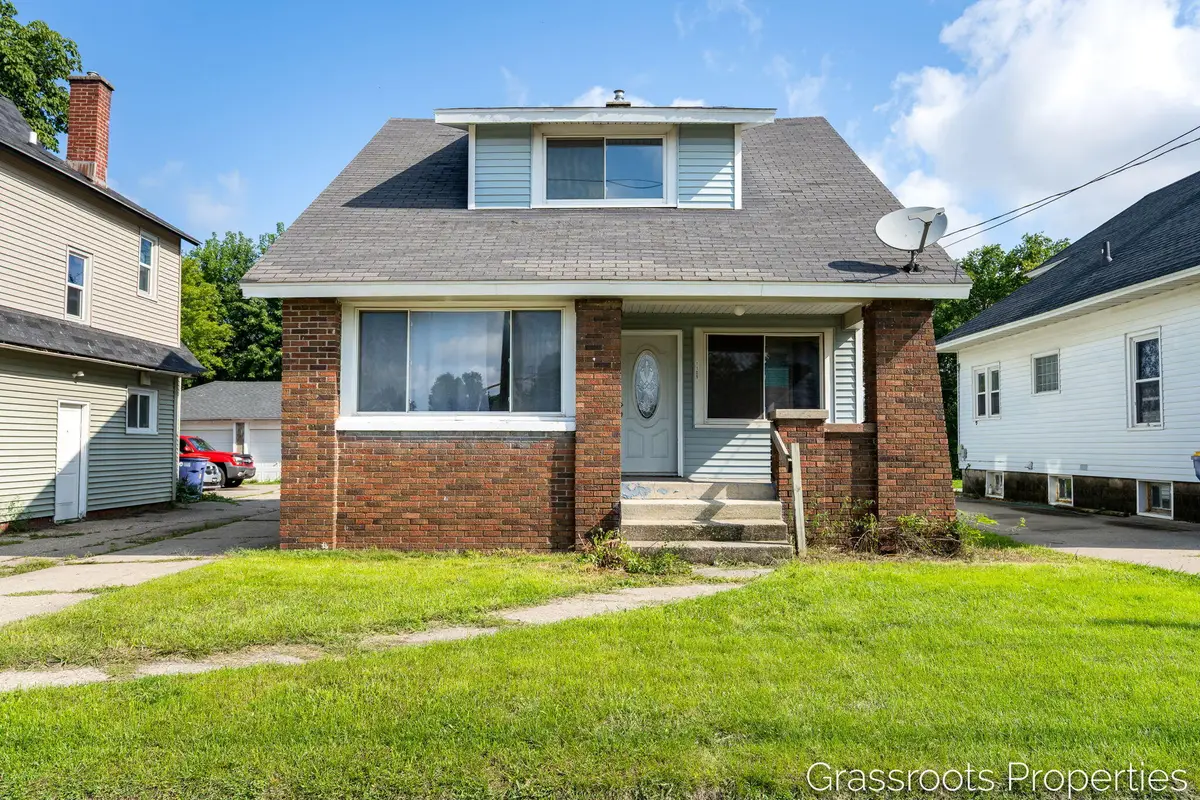 1109 Fulton Street W, Grand Rapids, MI 49504 - #1