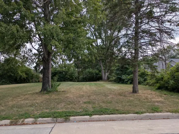 Hipp Street, Taylor, MI 48180