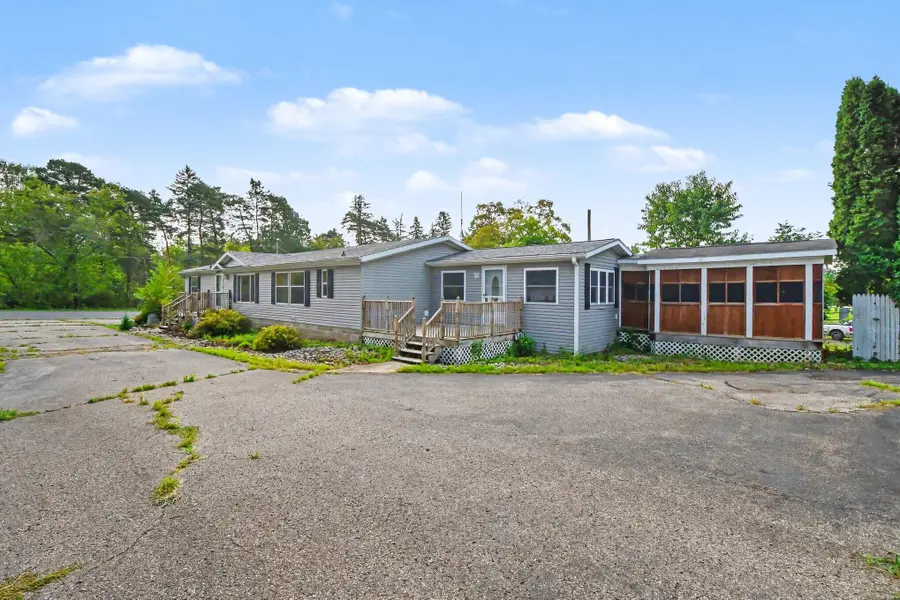 546 Wall Street, Ionia, MI 48846 - #3