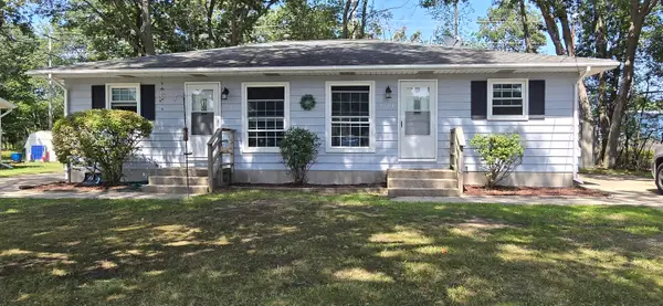 2144 Plainfield Avenue, Norton Shores, MI 49441